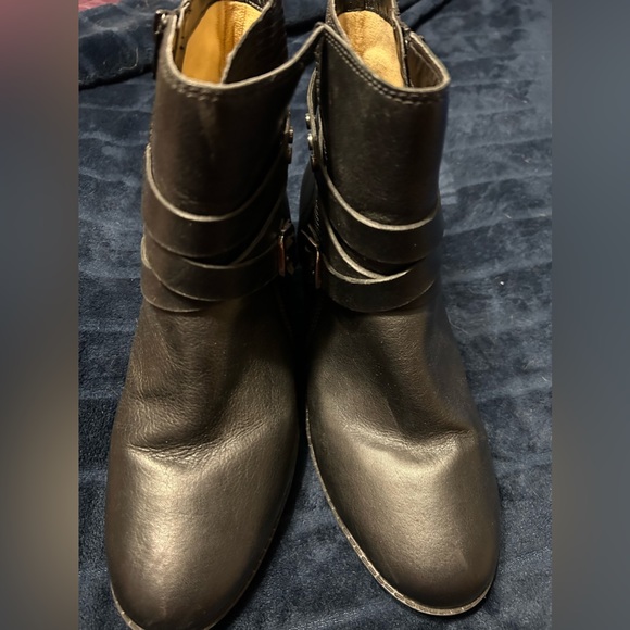 Size 11 wide naturalizer ankle boots - Picture 7 of 9